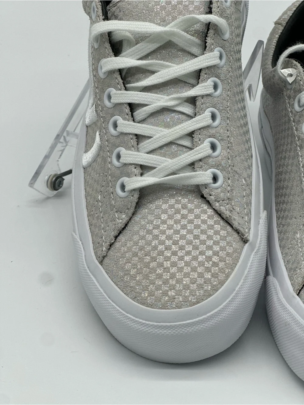 Vans Men’s Low-Top Sneakers in Light Silver and White